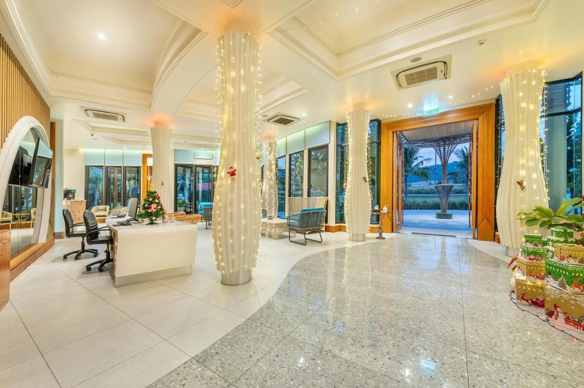 Phukalini Luxury Pool Villa & Onsen Хуа Хин Екстериор снимка