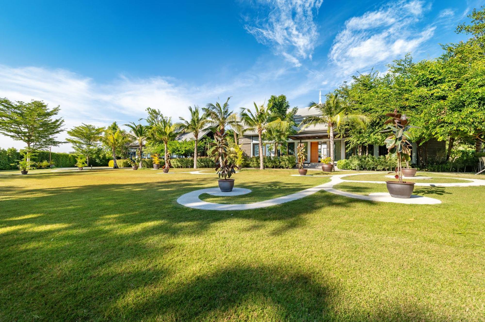 Phukalini Luxury Pool Villa & Onsen Хуа Хин Екстериор снимка