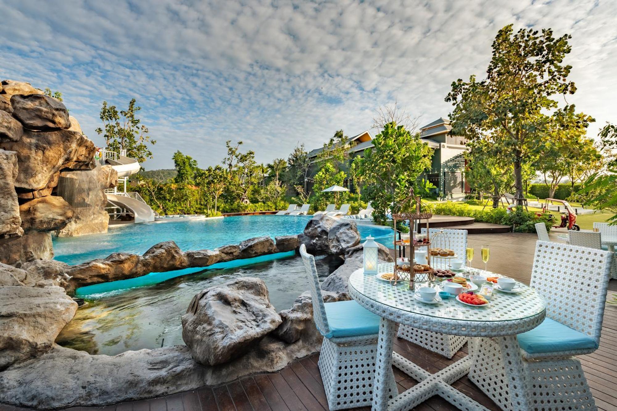 Phukalini Luxury Pool Villa & Onsen Хуа Хин Екстериор снимка