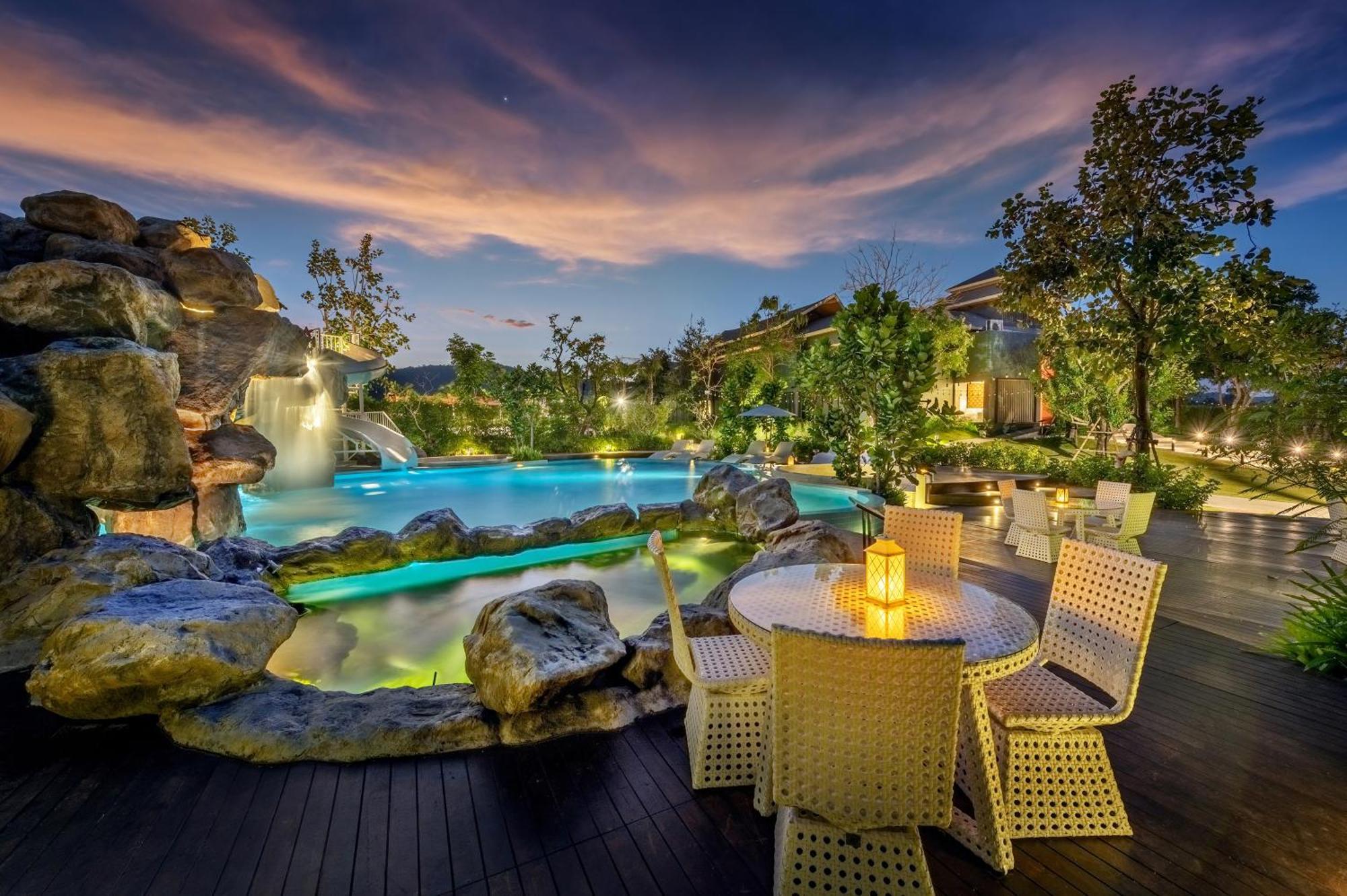 Phukalini Luxury Pool Villa & Onsen Хуа Хин Екстериор снимка